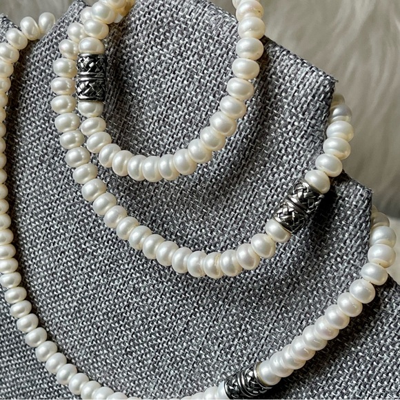 Adjustable Length 3pc White Freshwater Pearls with Magnetic Clasps - Picture 7 of 11